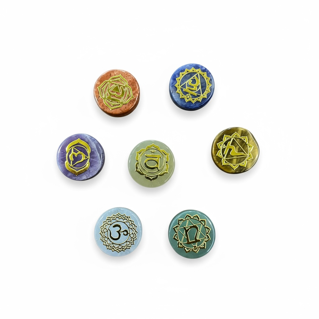 7 Chakras De Cuarzo Grabado En Oro Laminado 1.8 Cm 4.572 Cm by HEREJE