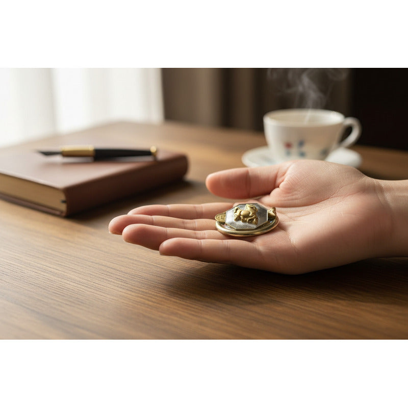 Caballo En Espejo En Argolla Figura De Resina 4.5cm Diametro Dorado Fengshui Line by HEREJE