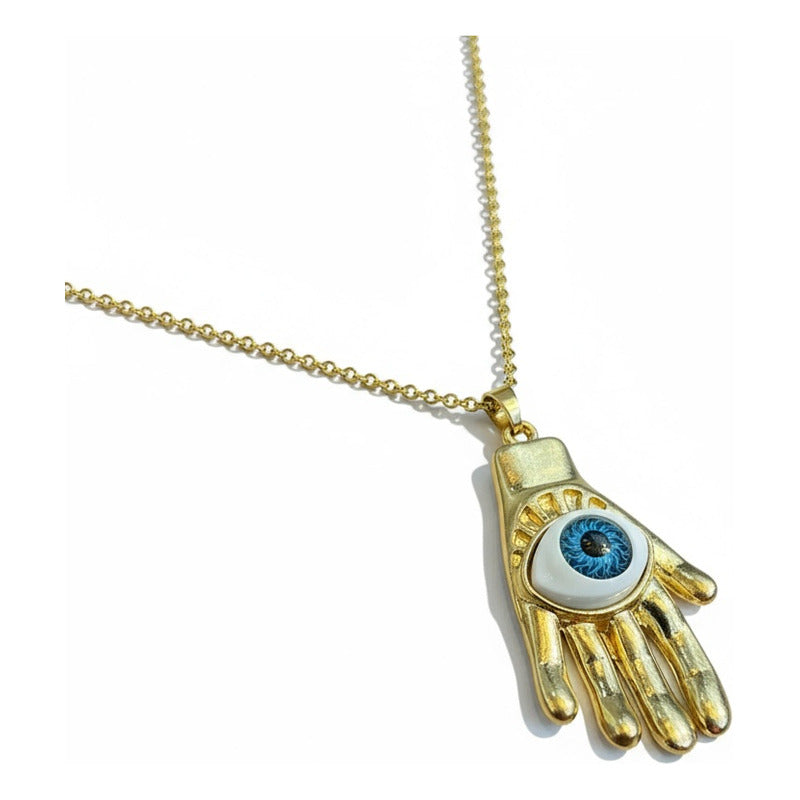 Mano Con Ojo Dije Con Cadena En Metal Dorado Dorado by HEREJE