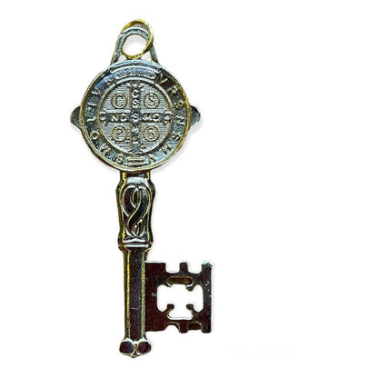 Llave De San Benito Dije Baño De Oro Encapsulado 5cm Varios by HEREJE
