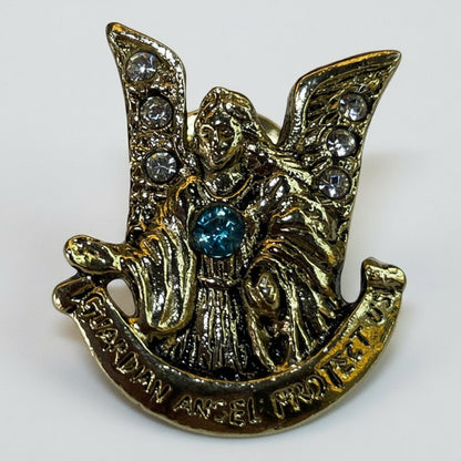 Angel Protector Pin Baño De Oro Prendedor Cubierto De Laca Dorado by HEREJE