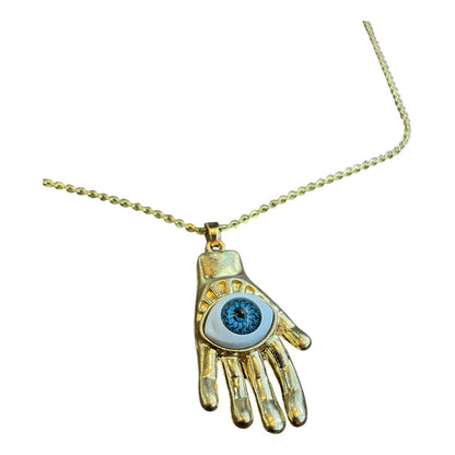 Mano Con Ojo Dije Con Cadena En Metal Dorado Dorado by HEREJE