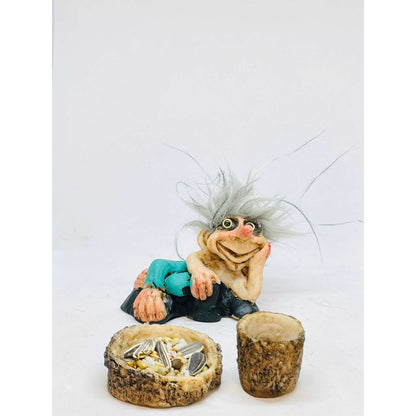 Troll Felicidad +comedero Y 5.5cm Figura En Resina Nacional Variado by HEREJE