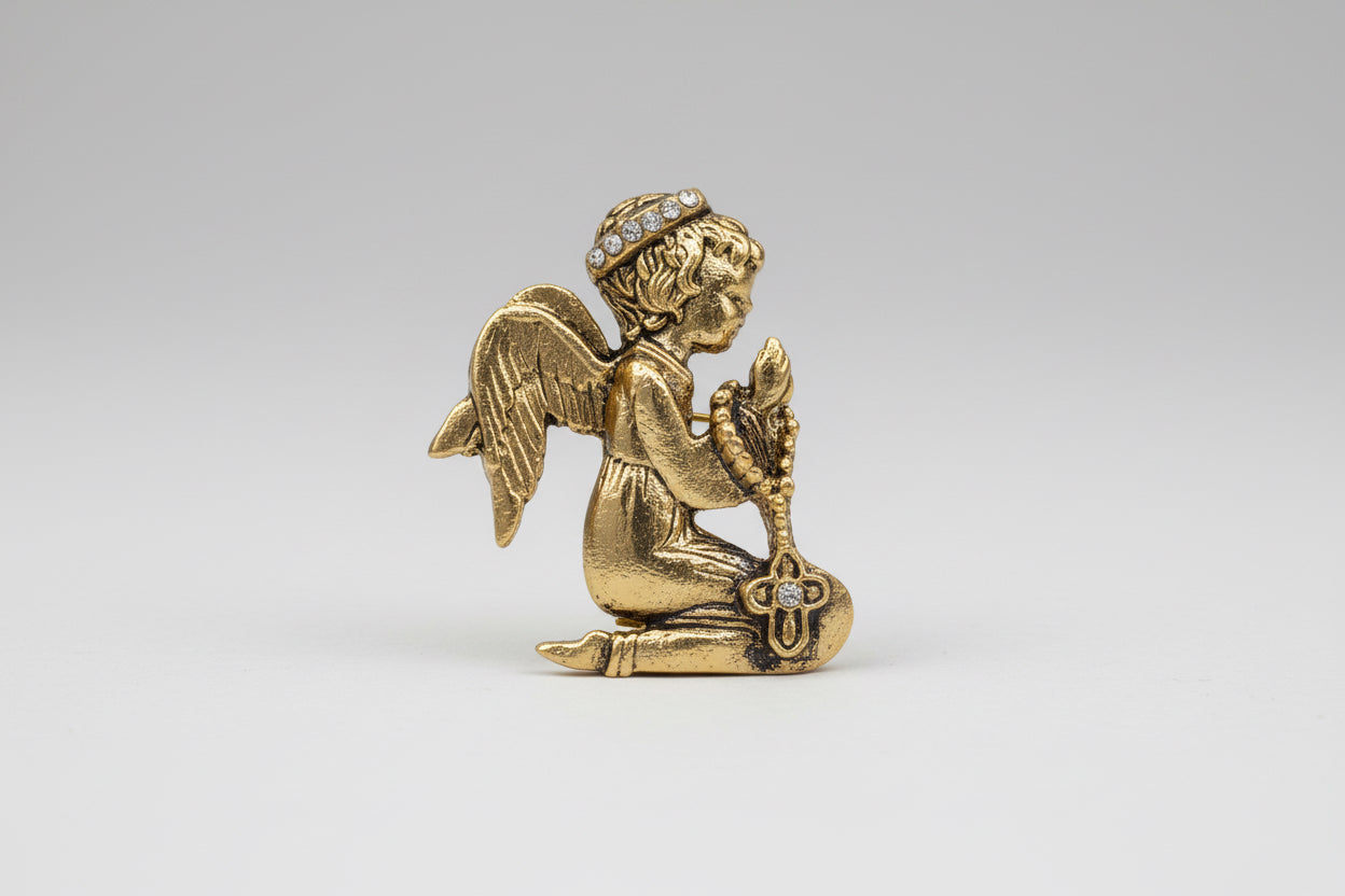 Angel Rezando Prendedor Baño De Oro Oro Viejo by HEREJE