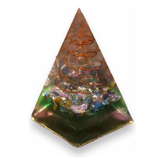 Pirámide De Orgonita 7cm Con Resina verde by HEREJE