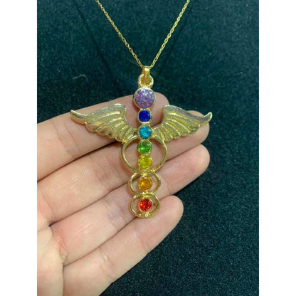 7 Chakras Dije Alas Con Cristal En Baño De Oro by ARTICULOS ESOTERICOS LETY