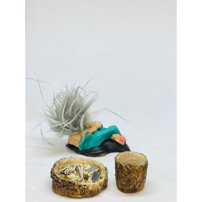 Troll Felicidad +comedero Y 5.5cm Figura En Resina Nacional Variado by HEREJE