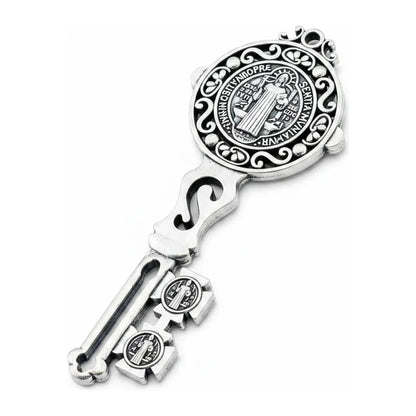Llave Medalla San Benito 8 Cm Protección Metal Plateado by HEREJE