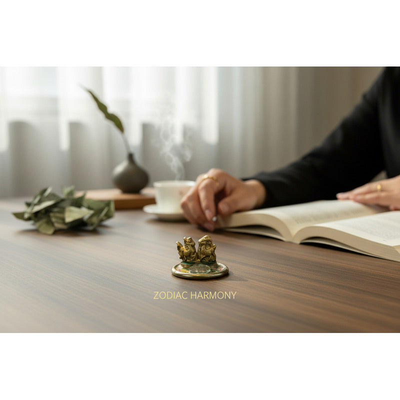 Caballo Año Chino En Argolla Y Cabra 3cm Alt 4.5cm Diametro Dorado by HEREJE