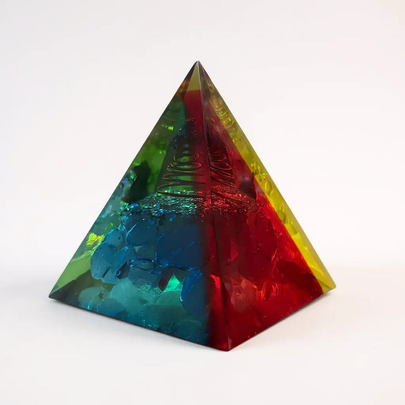 Piramides De Resina Pulida Varios Modelos 8.5x7x7 Cm by HEREJE