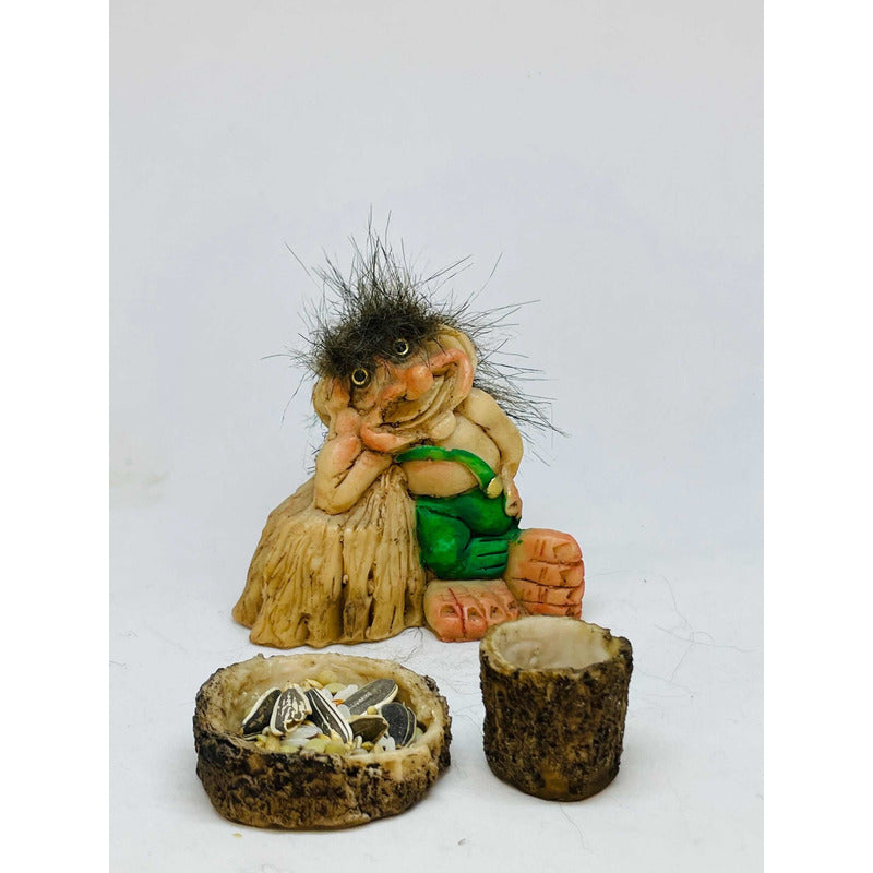Troll Relajación + Comedero 7 Cm Figura De Resina Nacional Verde by HEREJE