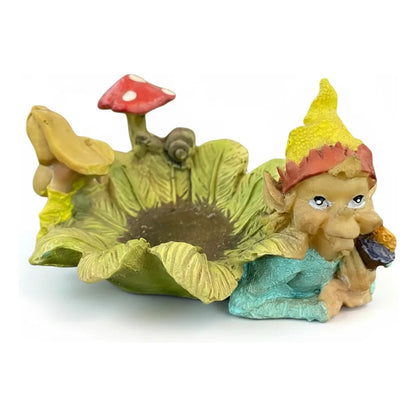 Figura Duende Acostado En Hoja Con Hongos Para Jardín Variado by HEREJE