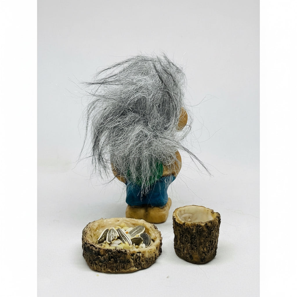 Troll Estudio Niño + Comedero 10 Cm Figura De Resina. Azul by HEREJE