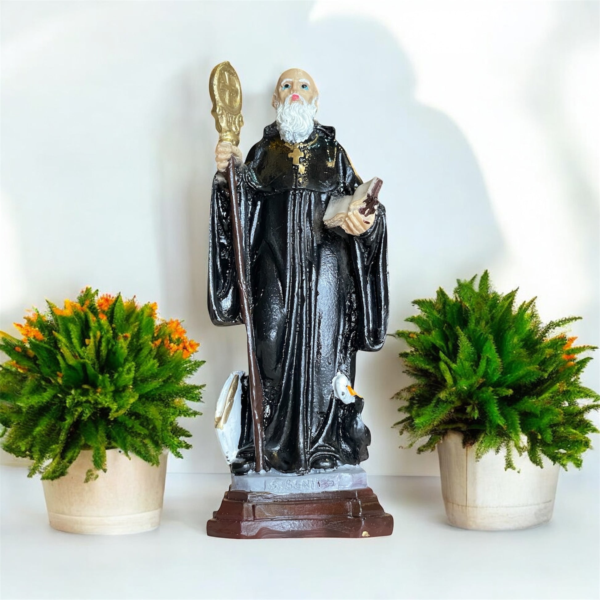 San Benito Figura De Resina 16 Cm Negro by HEREJE