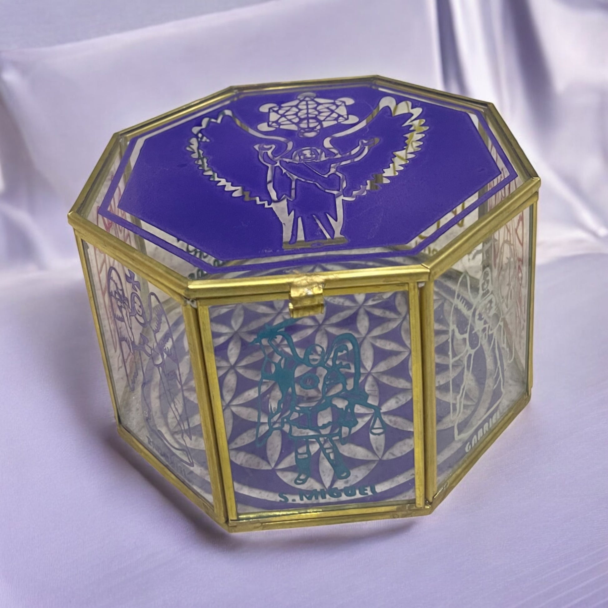 Metatron Con Los 7 Arcangeles Caja De Cristal 15 Cm Grabado by ARTICULOS ESOTERICOS LETY