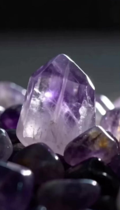 Piedras Semipreciosas Naturales Hereje Peso Variado 100 Gr. Amatista
